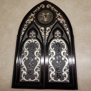 Kat Von D Saint and Sinner Eyeshadow Palette